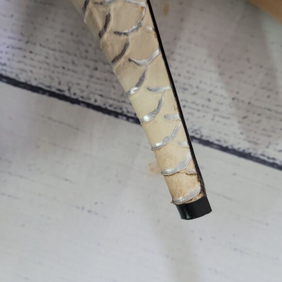 Vince Camuto Size 9.5 Platform Pumps White Silver Snake Print 5" Heel Animal - Picture 8 of 13